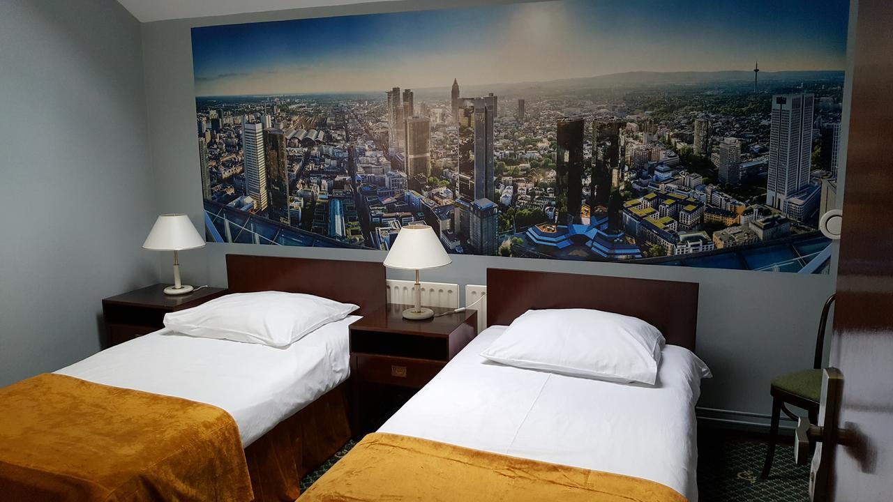 Hotel Restauracja Pustelnik Wisla Mala Esterno foto